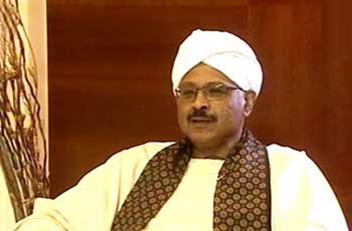 مبارك الفاضل: استقالة حمدوك أنهت حالة من الفوضى والغوغائية مبارك الفاضل: استقالة حمدوك أنهت حالة من الفوضى والغوغائية