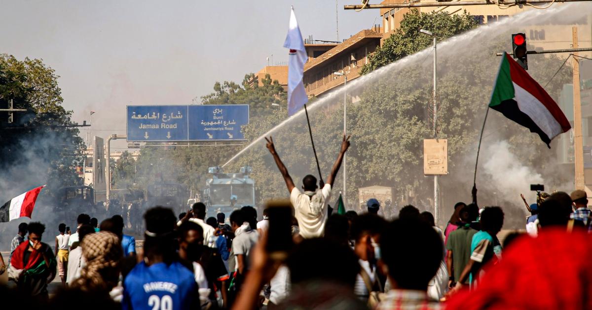 السودان أمام عدة سيناريوهات بعد استقالة حمدوك السودان أمام عدة سيناريوهات بعد استقالة حمدوك