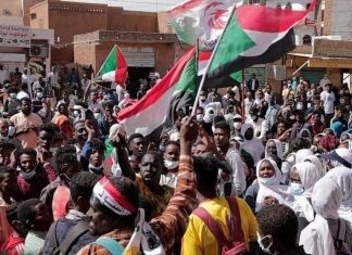 السودان.. دعوات لاحتجاجات جديدة وترقب غلق 3 جسور السودان.. دعوات لاحتجاجات جديدة وترقب غلق 3 جسور