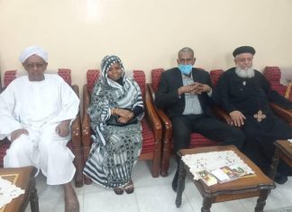 والي الجزيرة يقدم تهاني أعياد الميلاد بالكنيسة القبطية بودمدني والي الجزيرة يقدم تهاني أعياد الميلاد بالكنيسة القبطية بودمدني