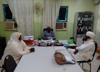 مدير عام وزارة الإنتاج بالجزيرة يلتقي بوفد من فلاحة البساتين مدير عام وزارة الإنتاج بالجزيرة يلتقي بوفد من فلاحة البساتين
