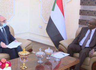 عضو السيادي أبوالقاسم برطم يلتقي سفير إيطاليا لدى السودان عضو السيادي أبوالقاسم برطم يلتقي سفير إيطاليا لدى السودان