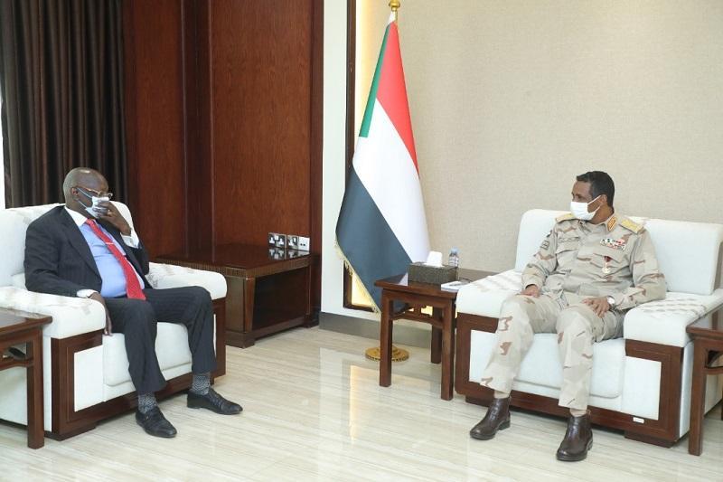 دقلو يبحث تعزيز علاقات التعاون مع جنوب السودان دقلو يبحث تعزيز علاقات التعاون مع جنوب السودان