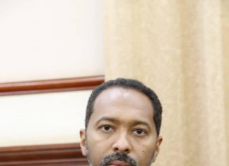خالد عمر لـ(مساعدة وزير الخارجية الأمريكي): لا مخرج من الأزمة السياسية إلا بالاستجابة لمطالب الشارع خالد عمر لـ(مساعدة وزير الخارجية الأمريكي): لا مخرج من الأزمة السياسية إلا بالاستجابة لمطالب الشارع