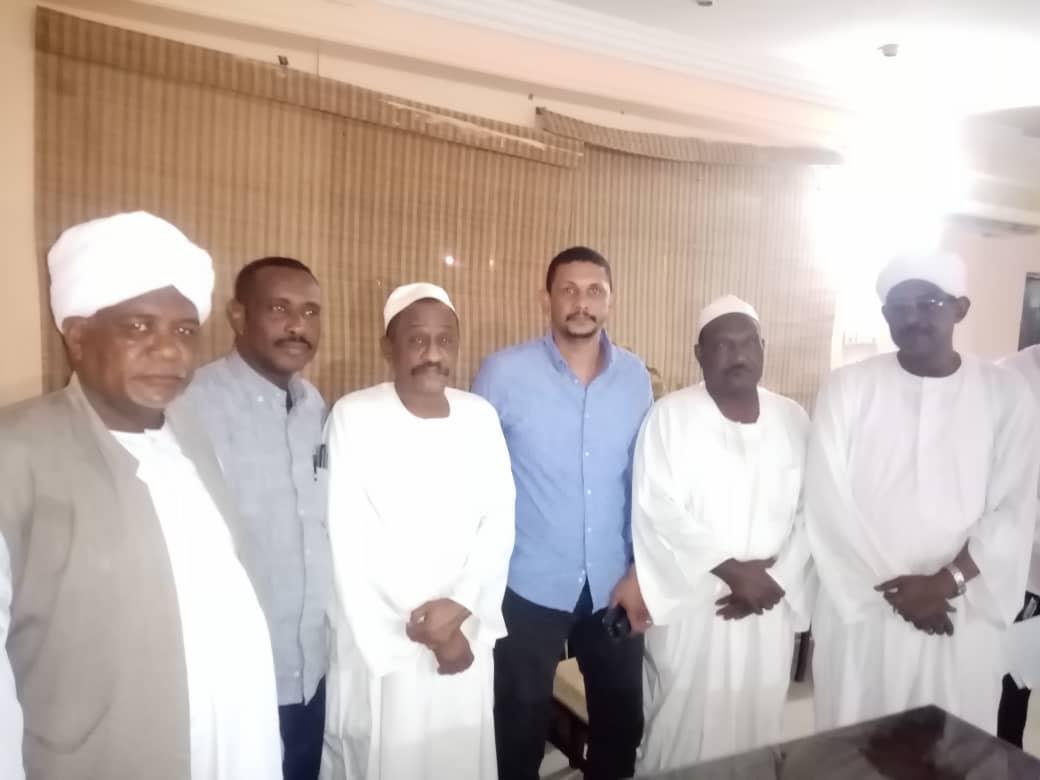 وفد اللجنة المنظمة للمسابقات يتفقد إستاد القضارف ويجتمع بالوالي المكلف وفد اللجنة المنظمة للمسابقات يتفقد إستاد القضارف ويجتمع بالوالي المكلف