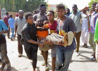 استمرار قتل المتظاهرين.. هل يدفع لتدخل دولي؟ استمرار قتل المتظاهرين.. هل يدفع لتدخل دولي؟