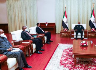 البرهان يُطلع وفد الإيقاد علي تطورات الأوضاع السياسية بالبلاد البرهان يُطلع وفد الإيقاد علي تطورات الأوضاع السياسية بالبلاد