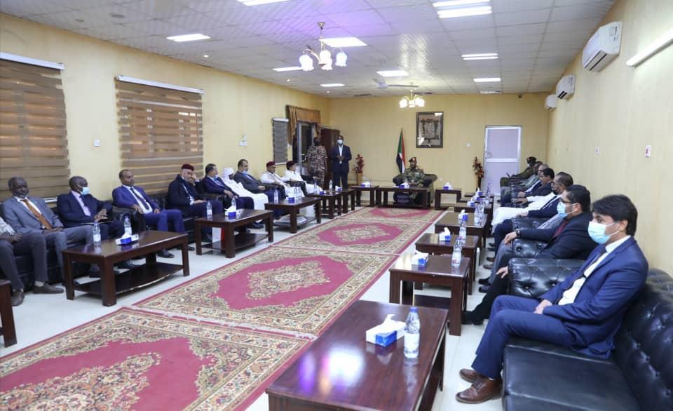 البرهان يؤكد على متانة العلاقات السودانية الليبية البرهان يؤكد على متانة العلاقات السودانية الليبية