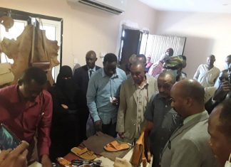وزير الثروة الحيوانية يتفقد عددا من مشاريع الثروة الحيوانية بالقضارف وزير الثروة الحيوانية يتفقد عددا من مشاريع الثروة الحيوانية بالقضارف