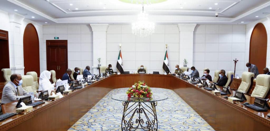 مجلس السيادة يطلع على توصيات المجلس الأعلى المشترك للترتيبات الأمنية مجلس السيادة يطلع على توصيات المجلس الأعلى المشترك للترتيبات الأمنية