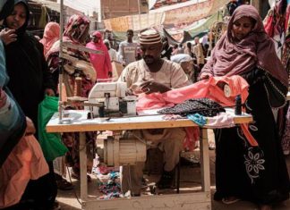 السودان يضاعف الضرائب: موجة غلاء وتوقع هروب جديد للاستثمارات السودان يضاعف الضرائب: موجة غلاء وتوقع هروب جديد للاستثمارات