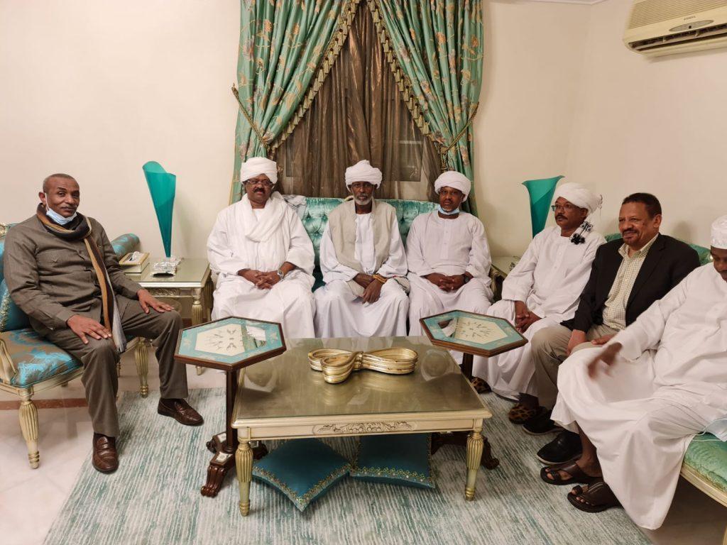 و فد من الشرق بقيادة ترك يزور جمال الوالي بـ (جدة) و فد من الشرق بقيادة ترك يزور جمال الوالي بـ (جدة)