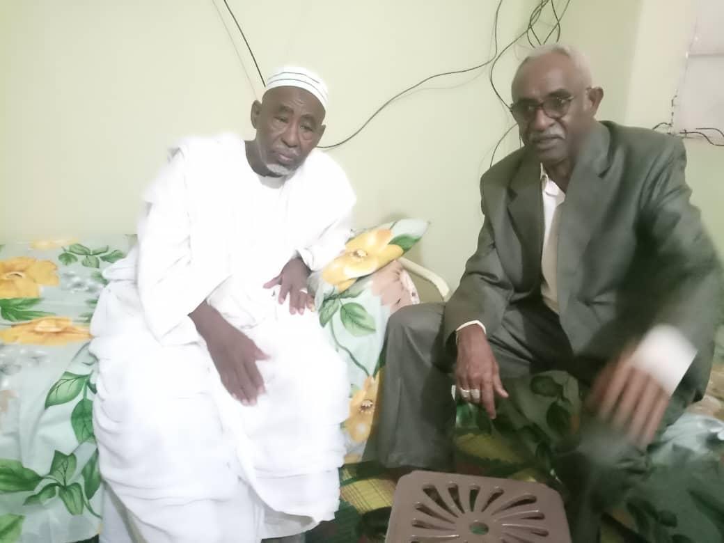 والي النيل الابيض المكلف يشارك الزيارة السنوية لشيخ الكريدة والي النيل الابيض المكلف يشارك الزيارة السنوية لشيخ الكريدة