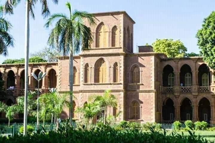 اللجنة العليا لمؤتمر نهضة وتطوير جامعة الخرطوم تواصل اجتماعاتها اللجنة العليا لمؤتمر نهضة وتطوير جامعة الخرطوم تواصل اجتماعاتها
