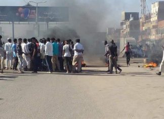 السودانيون في الشوارع مجددا واعتقالات تطال العشرات السودانيون في الشوارع مجددا واعتقالات تطال العشرات