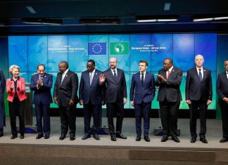 لوموند: على الرغم من الانقسامات.. أوروبا وأفريقيا تضعان أسس علاقة جديدة لوموند: على الرغم من الانقسامات.. أوروبا وأفريقيا تضعان أسس علاقة جديدة