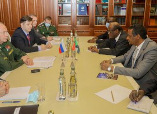 نائب رئيس مجلس السيادة يلتقي نائب وزير الدفاع الروسي نائب رئيس مجلس السيادة يلتقي نائب وزير الدفاع الروسي