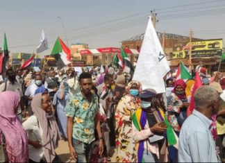 مليونية “الآباء والأمهات” بالسودان تطالب بحكم مدني مليونية “الآباء والأمهات” بالسودان تطالب بحكم مدني
