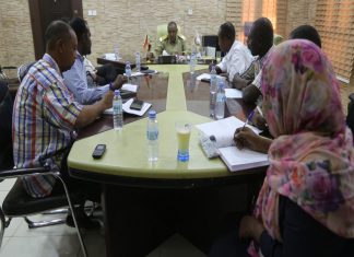 تنفيذي بحري يؤكد اهمية التعاون مع الطرق والجسور بالولاية تنفيذي بحري يؤكد اهمية التعاون مع الطرق والجسور بالولاية