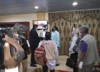 حاكم إقليم النيل الأزرق يستقبل وفدا من بعثة المعونة الأمريكية حاكم إقليم النيل الأزرق يستقبل وفدا من بعثة المعونة الأمريكية