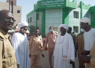 بمشاركة الجهاز التنفيذي: حملة كبرى للتنظيم والاصحاح البيئي لسوق الفاشر بمشاركة الجهاز التنفيذي: حملة كبرى للتنظيم والاصحاح البيئي لسوق الفاشر