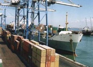 ميناء الخير ببورتسودان يشهد انتظام مناولة المواد البترولية ميناء الخير ببورتسودان يشهد انتظام مناولة المواد البترولية