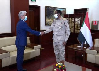 نائب رئيس مجلس السيادة يلتقي مبعوث الاتحاد الإفريقي السفير ولد لبات نائب رئيس مجلس السيادةيلتقي مبعوث الاتحاد الإفريقي السفير ولد لبات