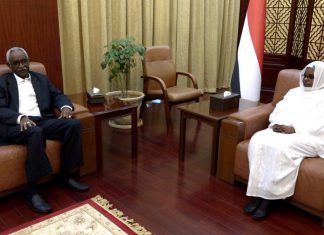 عضو مجلس السيادة د.سلمى عبدالجبار تلتقي والي النيل الأبيض المكلف عضو مجلس السيادة د.سلمى عبدالجبار تلتقي والي النيل الأبيض المكلف