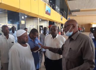 والي الجزيرة يطمئن على موقف إمداد الولاية من المواد البترولية والي الجزيرة يطمئن على موقف إمداد الولاية من المواد البترولية