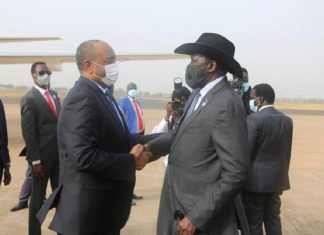 رئيس مجلس السيادة الانتقالي يصل جوبا قادما من يوغندا رئيس مجلس السيادة الانتقالي يصل جوبا قادما من يوغندا
