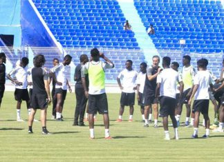 الهلال يحدد موعد سفر فريق الكرة إلى القاهرة الهلال يحدد موعد سفر فريق الكرة إلى القاهرة