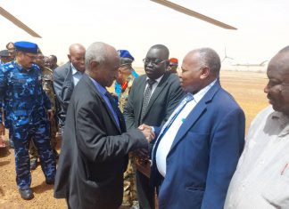 مولانا يوسف جاد كريم يتلقى تنويرا للاوضاع الامنية بغرب كردفان مولانا يوسف جاد كريم يتلقى تنويرا للاوضاع الامنية بغرب كردفان