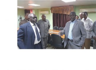 والي الخرطوم يوجه بالبت في قضايا معاملات المواطنين والي الخرطوم يوجه بالبت في قضايا معاملات المواطنين