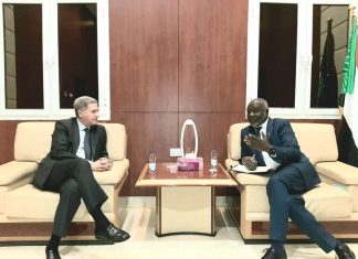 جبريل يطلع المبعوث الفرنسي للقرن الافريقي على مسار التحول الديمقراطي د.جبريل يطلع المبعوث الفرنسي للقرن الافريقي على مسار التحول الديمقراطى