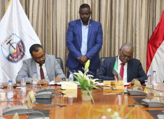 توقيع اتفاقيات للتنقيب عن الذهب بولايتي البحر الاحمر ونهر النيل توقيع اتفاقيات للتنقيب عن الذهب بولايتي البحر الاحمر ونهر النيل