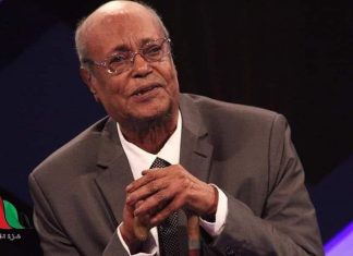 وزير الثقافة والاعلام يحتسب الكاتب الصحفي والشاعر السر قدور وزير الثقافة والاعلام يحتسب الكاتب الصحفي والشاعر السر قدور