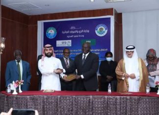 توقيع عقود إنشاء (500) محطة مياه جوفية توقيع عقود إنشاء (500) محطة مياه جوفية