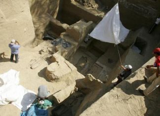 اكتشاف قبر جرّاح عاش قبل ألف عام في البيرو اكتشاف قبر جرّاح عاش قبل ألف عام في البيرو