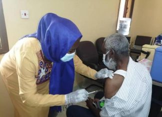 الصحة الخرطوم: إجمالي المطعمين بحملة التغطية بلقاح كوفيد بالولاية 68068 شخصا الصحة الخرطوم: إجمالي المطعمين بحملة التغطية بلقاح كوفيد بالولاية ٦٨٠٦٨شخصاً