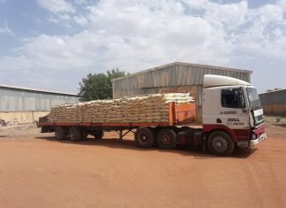 توزيع سكر رمضان للعاملين بنهر النيل توزيع سكر رمضان للعاملين بنهر النيل