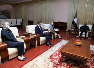 البرهان يناقش مع الترويكا جهود تحقيق السلام و التحول الديمقراطي البرهان يناقش مع الترويكا جهود تحقيق السلام و التحول الديمقراطي