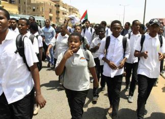 بعد اجتماعٍ طويلٍ..قرارات جديدة للجنة المعلمين السودانيين بعد اجتماعٍ طويلٍ..قرارات جديدة للجنة المعلمين السودانيين