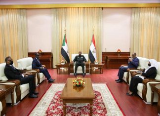 البرهان يؤمن على ضرورة تبني الدبلوماسية السودانية للمصالح القومية العليا البرهان يؤمن على ضرورة تبني الدبلوماسية السودانية للمصالح القومية العليا