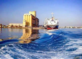 تفريغ ناقلات مشتقات نفطية بميناء بورتسودان تفريغ ناقلات مشتقات نفطية بميناء بورتسودان