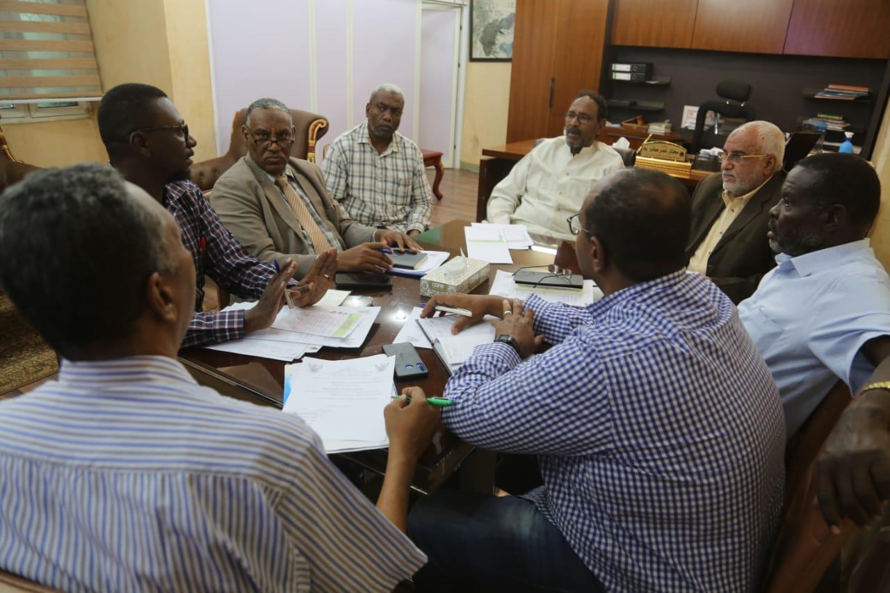 هيئة الطرق والجسور بولاية الخرطوم تبحث استئناف العمل بجسر الدباسين هيئة الطرق والجسور بولاية الخرطوم تبحث استئناف العمل بجسر الدباسين