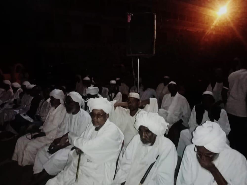 جامعة القرآن والتأصيل تحتفل بالعائدين جامعة القرآن والتأصيل تحتفل بالعائدين