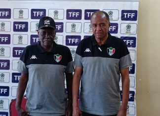 رئيس الاتحاد السوداني لكرة القدم يلتقي المشرف العام للمنتخب الوطني والجهاز الفني رئيس الاتحادالسودانى لكرةالقدم يلتقي المشرف العام للمنتخب الوطني و الجهازالفني