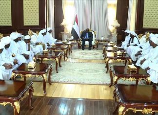 أبوالقاسم برطم يلتقي وفد تجمع اتحاد مزارعي القطاع المطري بالبلاد أبوالقاسم برطم يلتقي وفد تجمع اتحاد مزارعي القطاع المطري بالبلاد