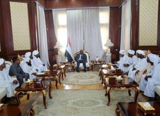 برطم يلتقي وفد الإدارة الأهلية بالولاية الشمالية برطم يلتقي وفد الإدارة الأهلية بالولاية الشمالية