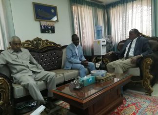 والي شرق دارفور يلتقي مدير المنظمة العربية للتنمية الزراعية والي شرق دارفور يلتقي مدير المنظمة العربية للتنمية الزراعية